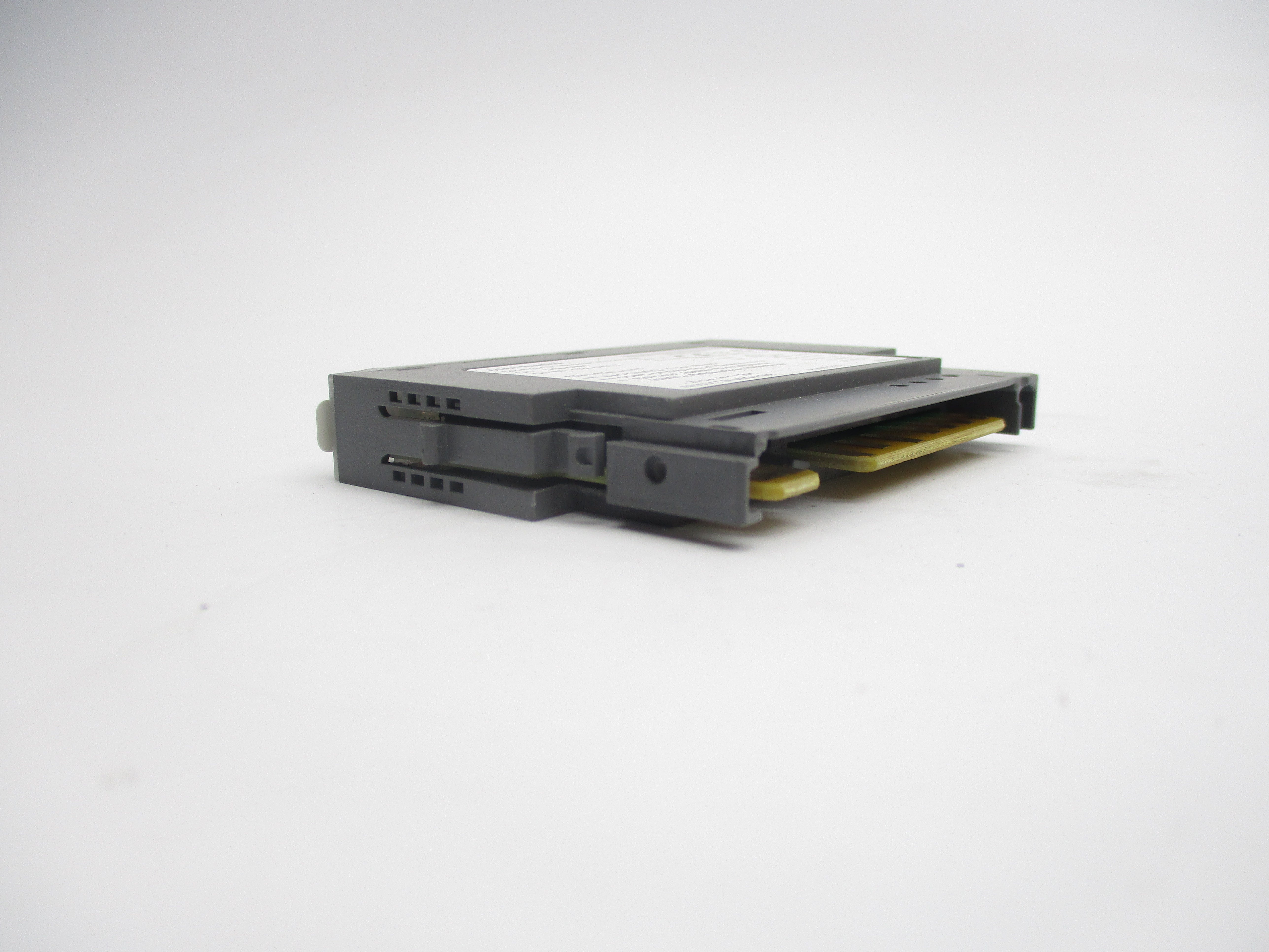 ALLEN BRADLEY 1734-OW4 SER. C F/W 3.022 250VAC 2A NSNP