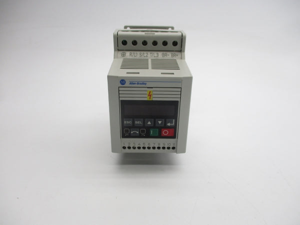 ALLEN BRADLEY 160-BA03NSF1P1 SER. C F/W 7.06 380-460V 2.8A (BR/WH) NSMP