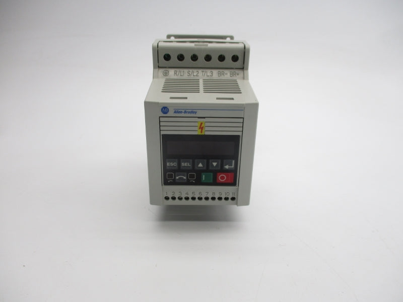 ALLEN BRADLEY 160-BA03NSF1P1 SER. C F/W 7.06 380-460V 2.8A (BR/WH) NSMP