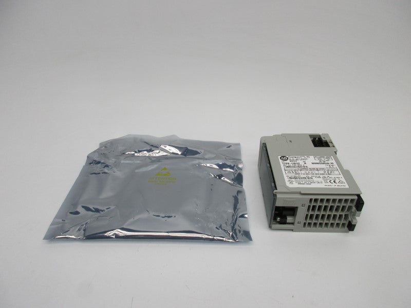 ALLEN BRADLEY 1769-OB32 SER. A F/W 3.1 20.4-26.4VDC NSNP