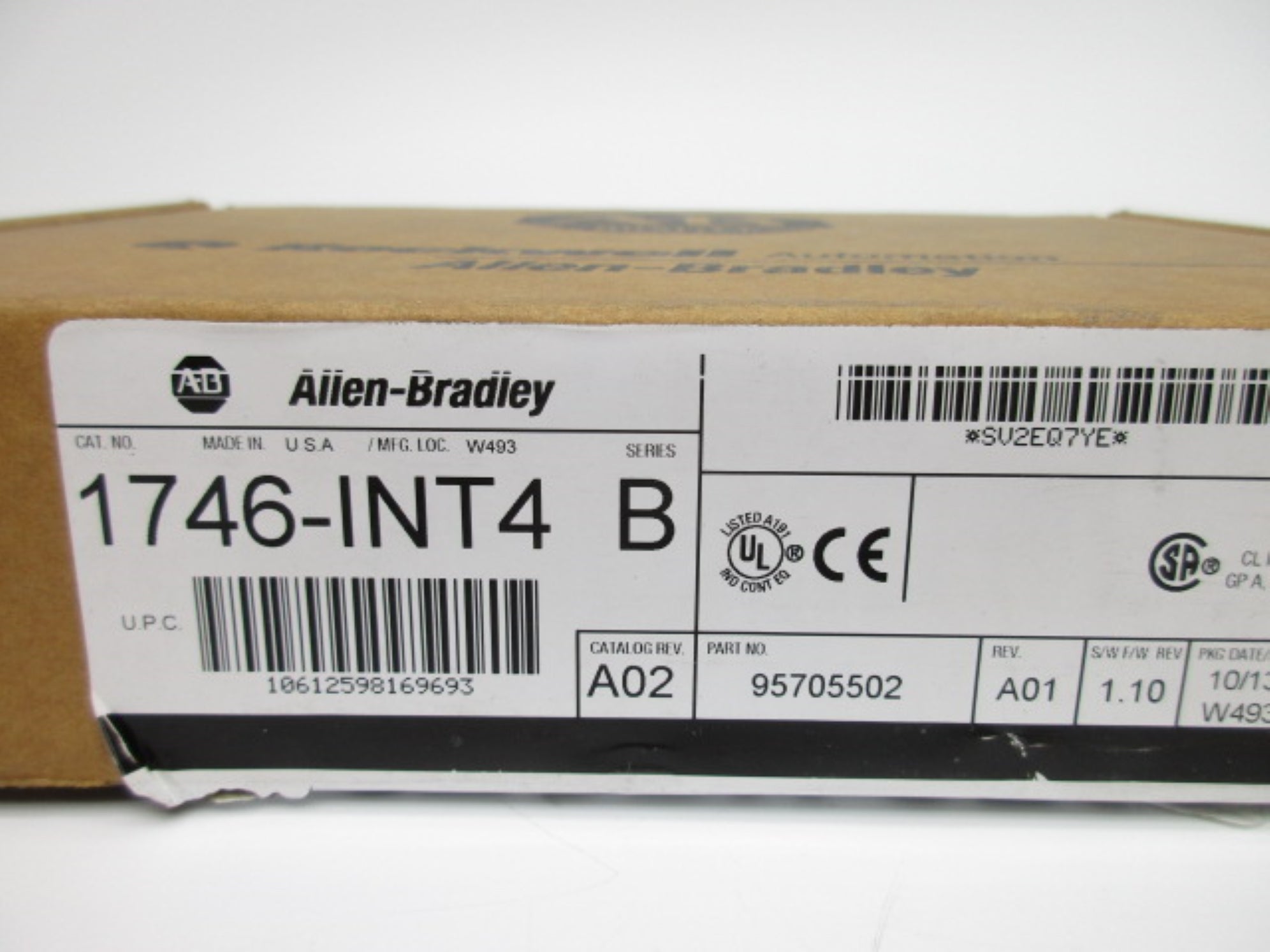 ALLEN BRADLEY 1746-INT4 SER. B F/W 1.10 NSMP