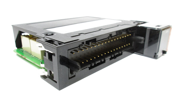 ALLEN BRADLEY 1756-OW16I SER. A F/W 3.003 24VDC NSMP