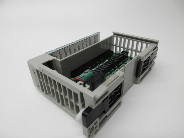 ALLEN BRADLEY 1769-OB16 SER. B F/W 2.1 NSMP