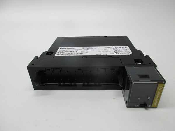 ALLEN BRADLEY 1756-OF8 SER. A F/W 1.5 24VDC NSNP