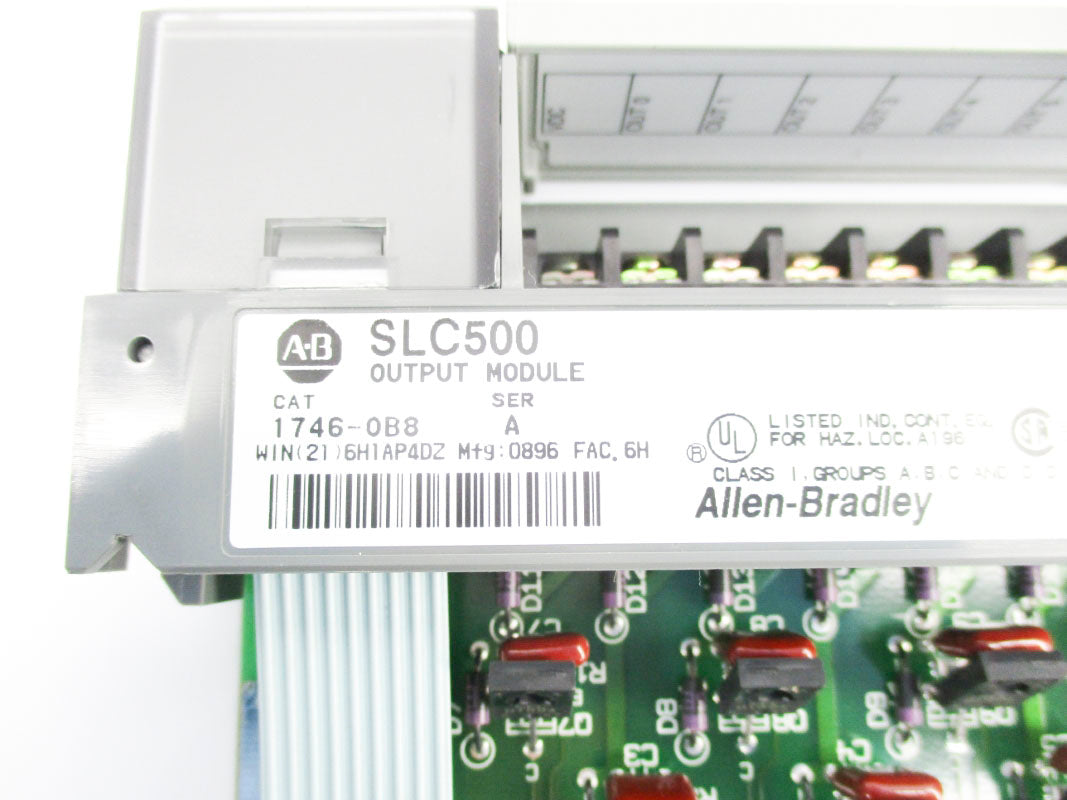 ALLEN BRADLEY 1746-OB8 SER. A 10-50VDC 1.0A NSNP