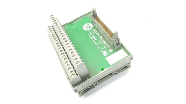 ALLEN BRADLEY 1492-IFM40F SER. A REV. A UNMP