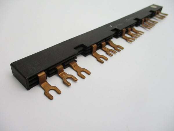 ALLEN BRADLEY 140-L1 SER.B UNMP