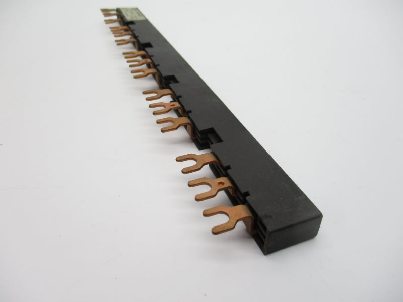 ALLEN BRADLEY 140-L1 SER.A UNMP