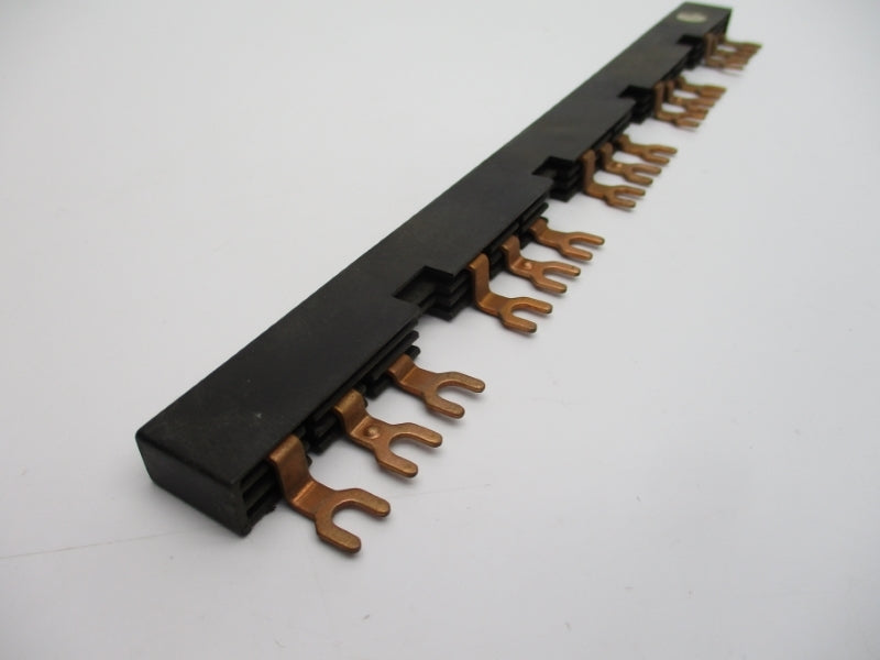 ALLEN BRADLEY 140-L1 SER.A UNMP