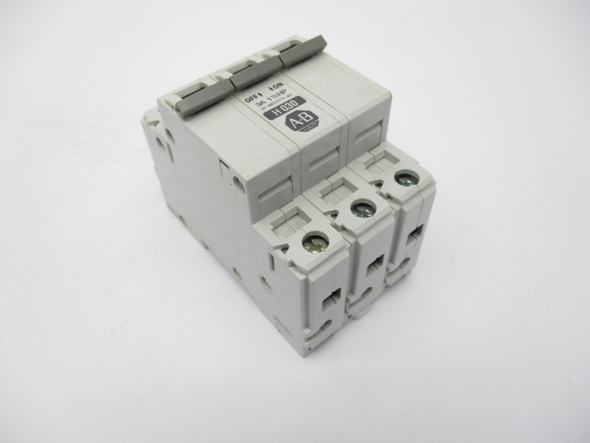 ALLEN BRADLEY 1492-CB3H030 SER. C 3A 277V  NSNP