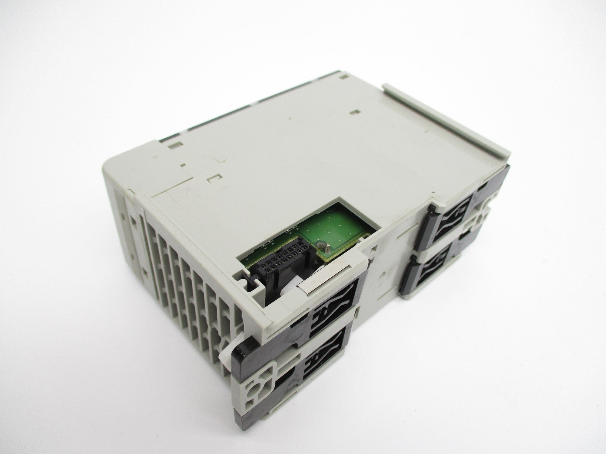 ALLEN BRADLEY 1769-OW16 SER. A F/W 3.1 5-265VAC 2.5A (NO TERMINAL) NSNP