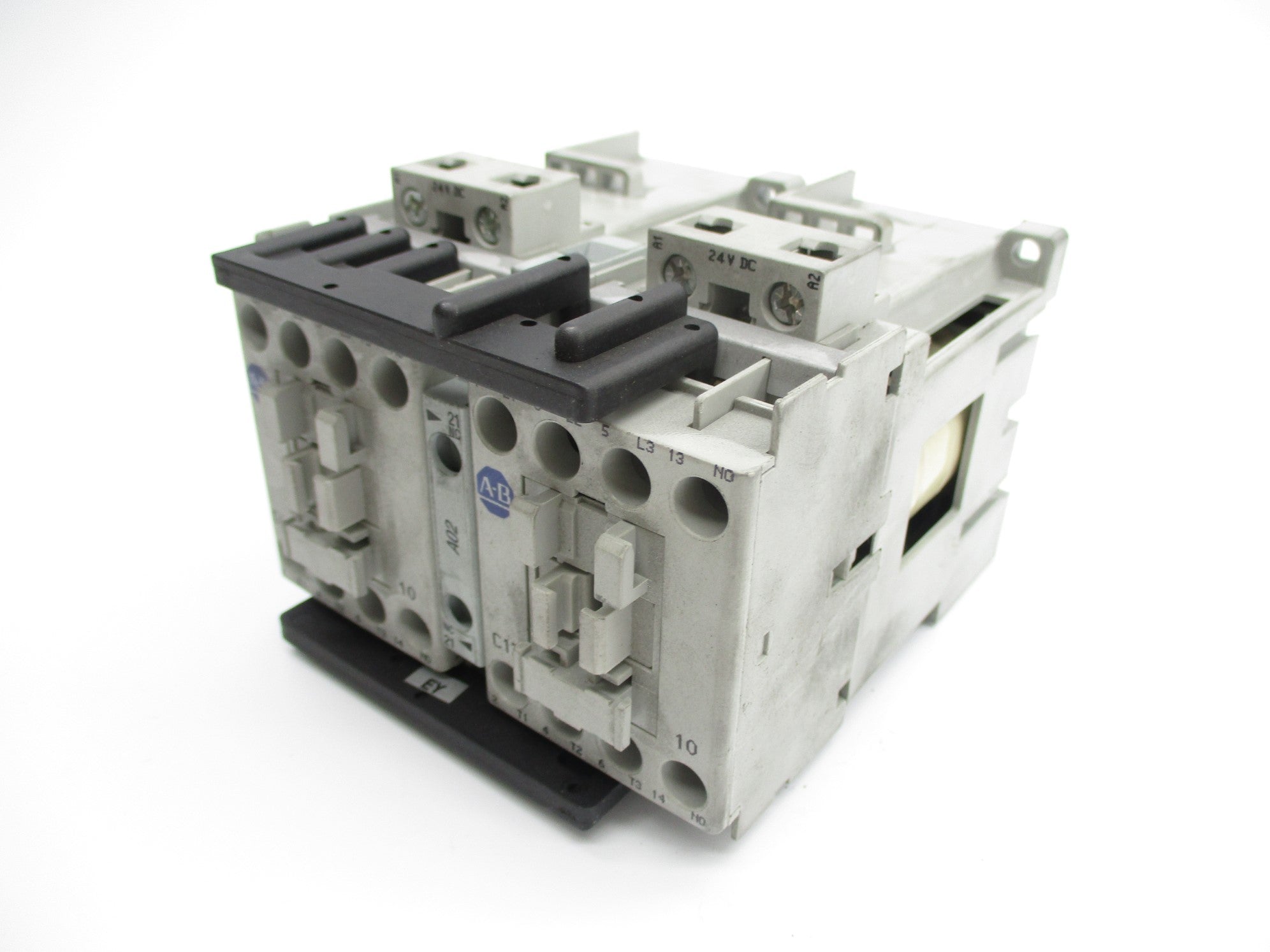 ALLEN BRADLEY 104-C12ZJ22 SER. B 24VDC UNMP