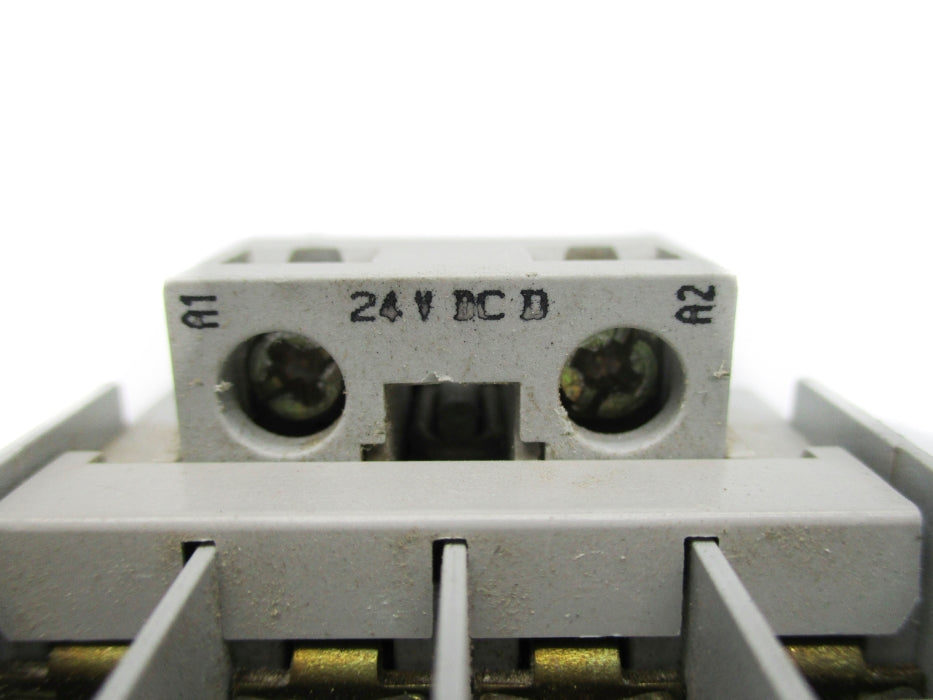 ALLEN BRADLEY 100-C16ZJ400 SER. B 24VDC UNMP