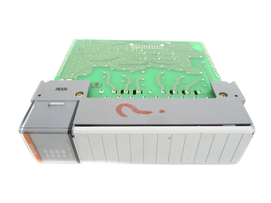 ALLEN BRADLEY 1746-OX8 SER. A 5-250VAC NSNP