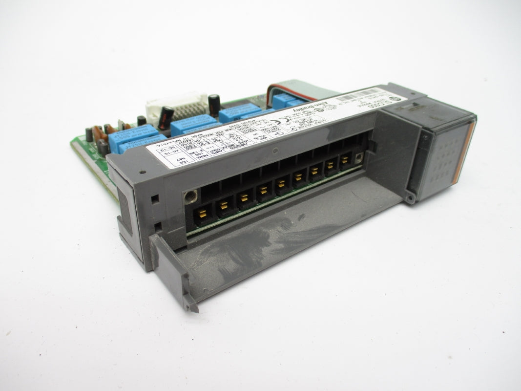 ALLEN BRADLEY 1746-OW16 SER. C 5-265VAC (NO DOOR/TERMINAL) NSNP