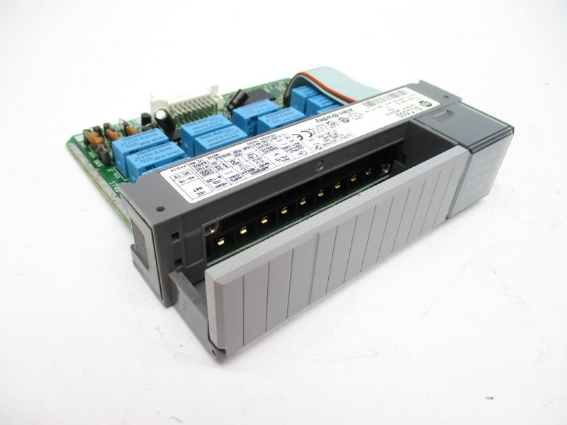 ALLEN BRADLEY 1746-OW16 SER. C 5-265VAC (NO TERMINAL) NSNP