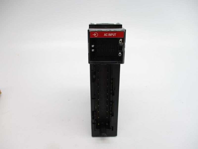 ALLEN BRADLEY 1756-IA16 SER. A 120VAC F/W 3.004 NSMP