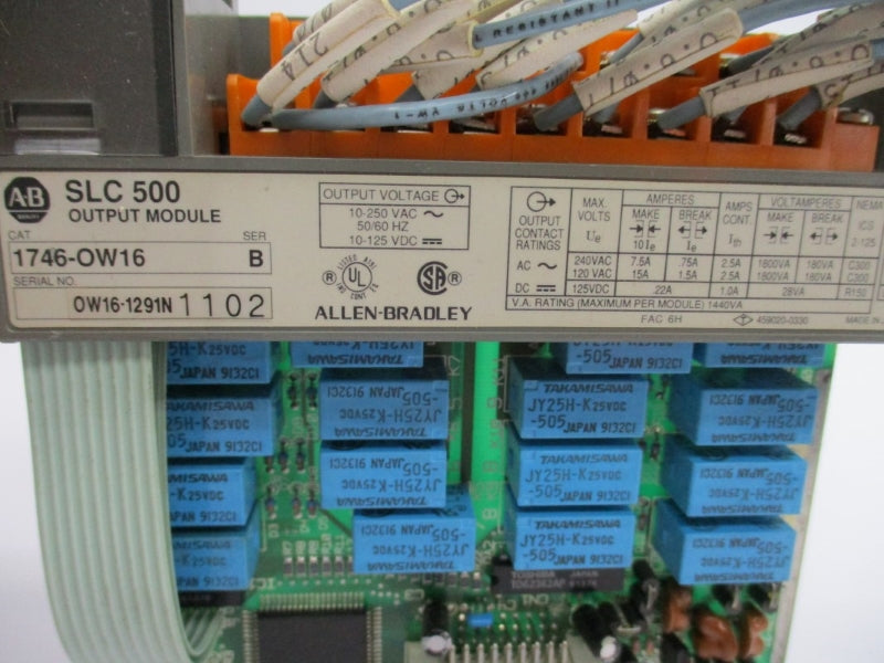 ALLEN BRADLEY 1746-OW16 SER. B 10-250VAC 15A (NO DOOR) NUPI