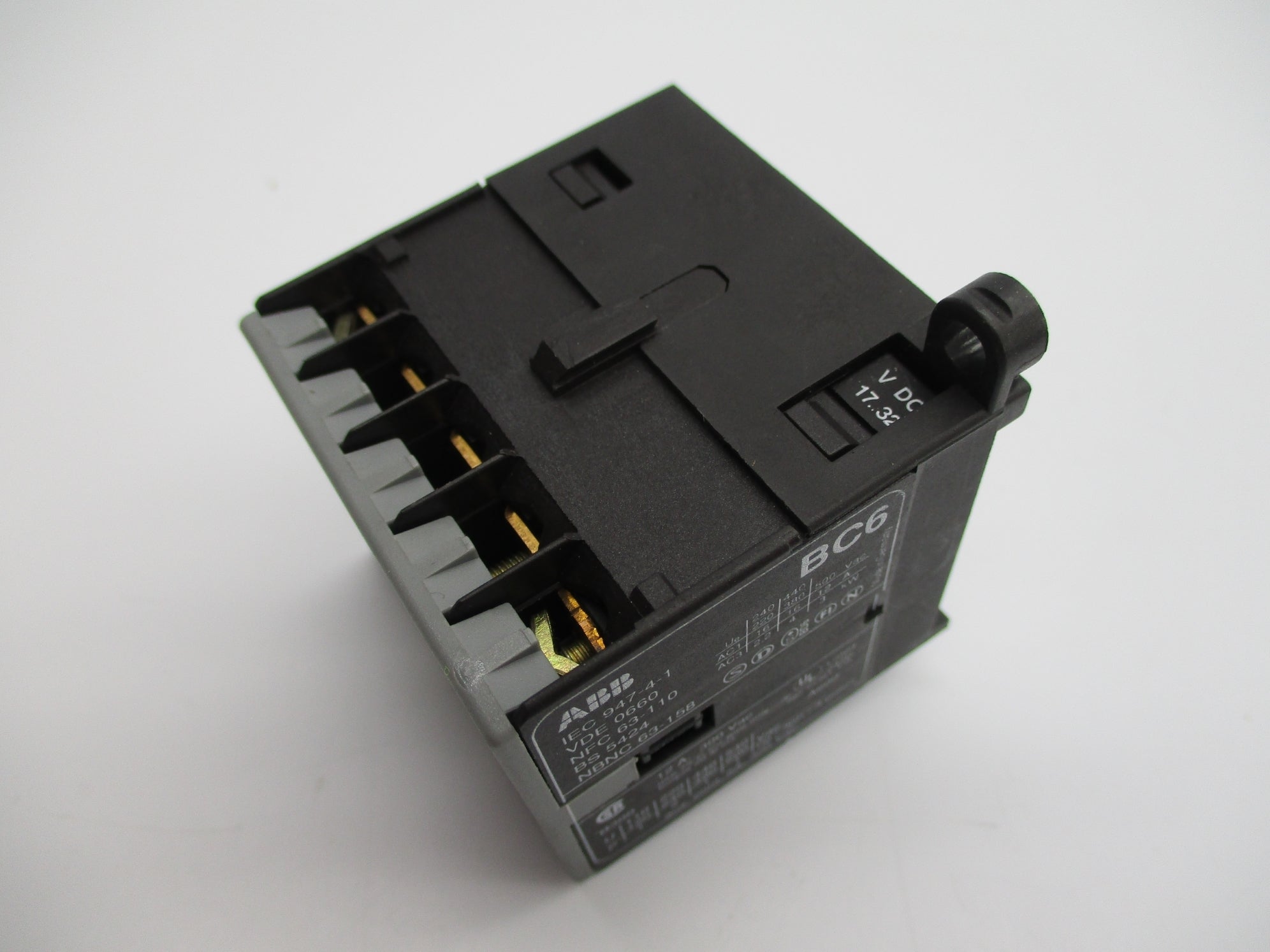 ABB BC6-30-10-2.4 17/32VDC NSNP