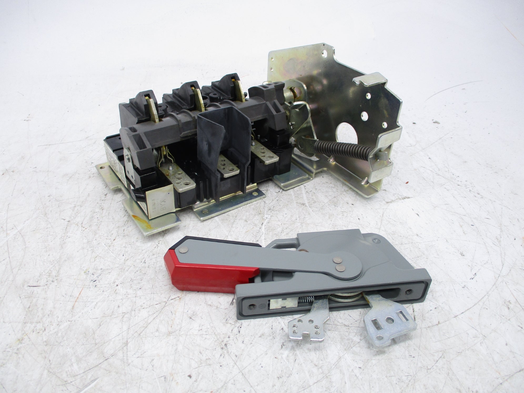 ALLEN BRADLEY 1494V-DN60-A SER. 3 (BR/WH) NSMP