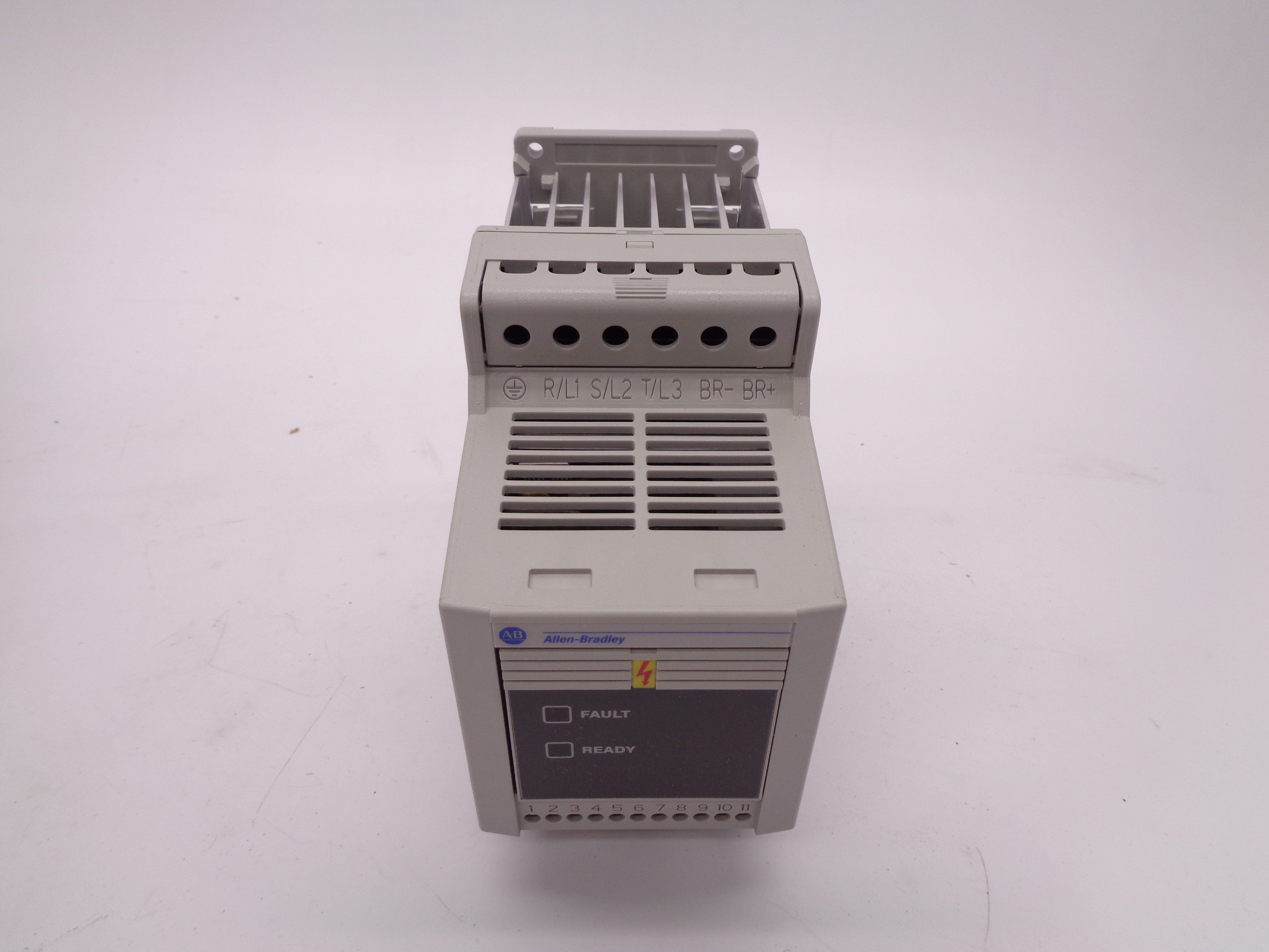 ALLEN BRADLEY 160-BA02NPS1 SER. C F/W 7.06 380-460V 2.0A (BR/WH) NSMP