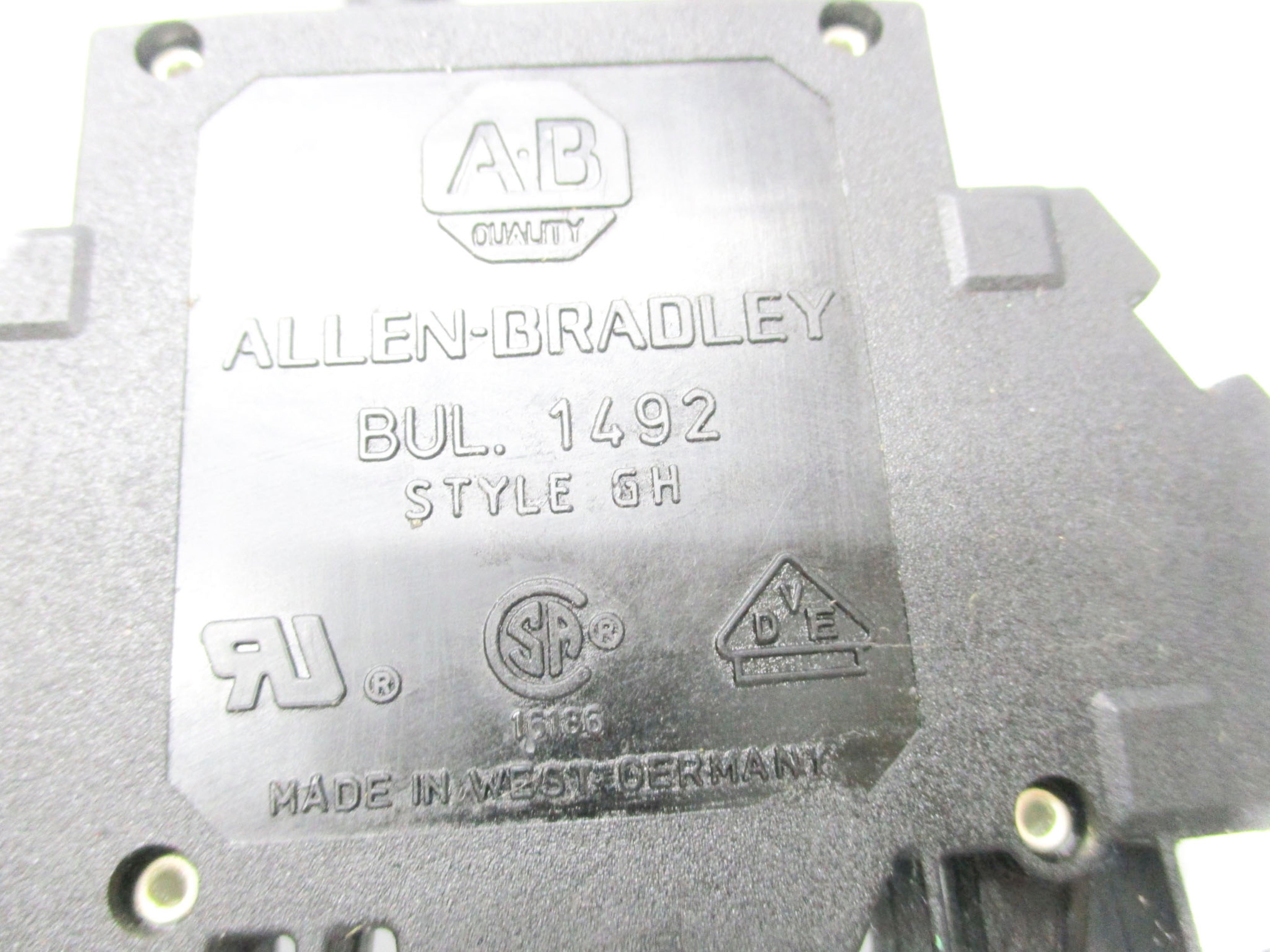 ALLEN BRADLEY 1492-GH100 SER. B 125V UNMP