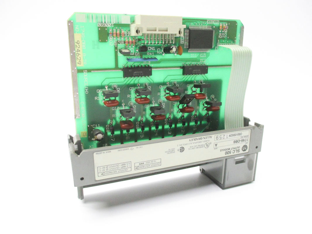 ALLEN BRADLEY 1746-OB8 SER. A 10-50VDC UNMP