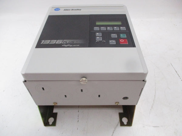 ALLEN BRADLEY 1336F-BRF20-AA-EN-HCS2-LA4-L4 SER. B 460V 4.8A NSMP