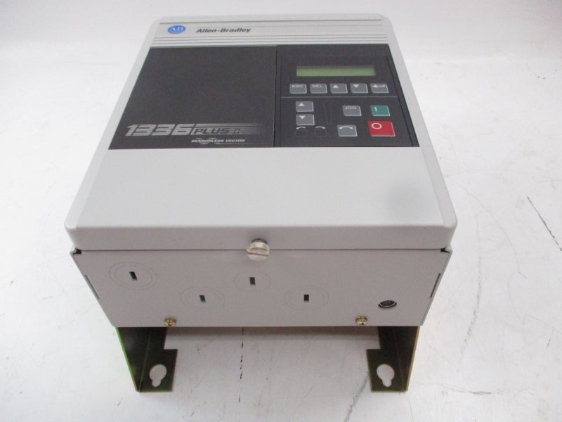 ALLEN BRADLEY 1336F-BRF20-AA-EN-HCS2-LA4-L4 SER. B 460V 4.8A NSMP