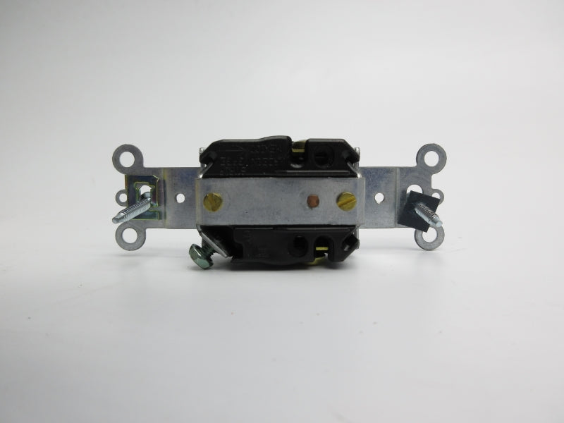 PASS&SEYMOUR 5671 250V 15A NSMP