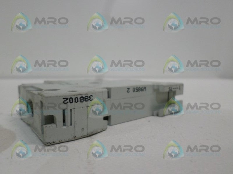 MERLIN GERIN 25643 CIRCUIT BREAKER 6A  UNMP
