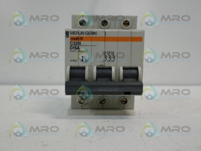 MERLIN GERIN 20885 CIRCUIT BREAKER 15A  UNMP