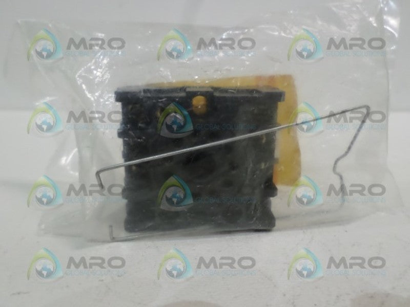 RS COMPONENTS 352-569 PLUG-IN RELAY BASE  NSMP