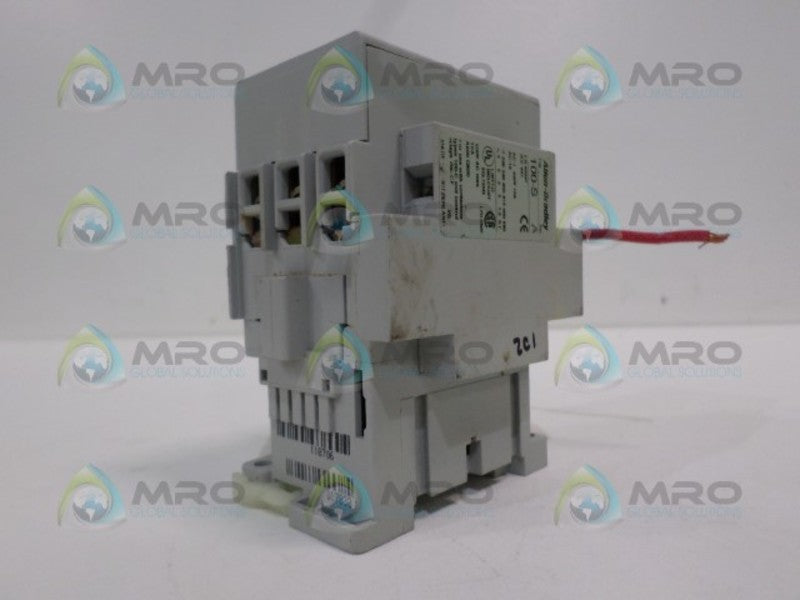 ALLEN BRADLEY 100-C37A10 SER. A CONTACTOR  UNMP