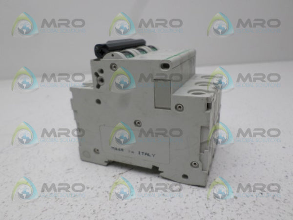 SCHNEIDER 24472 CIRCUIT BREAKER 40A  NSNP