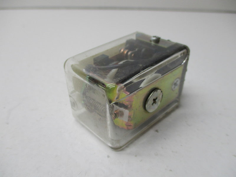 EAGLE SIGNAL 22Q2CA120 RELAY 120V  UNMP