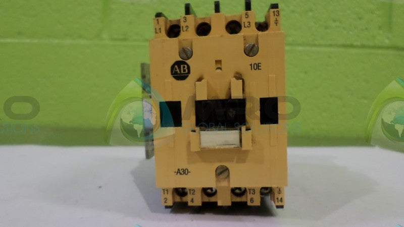 ALLEN BRADLEY 100-A30ND3 w/ 195-BA11 RELAY  UNMP