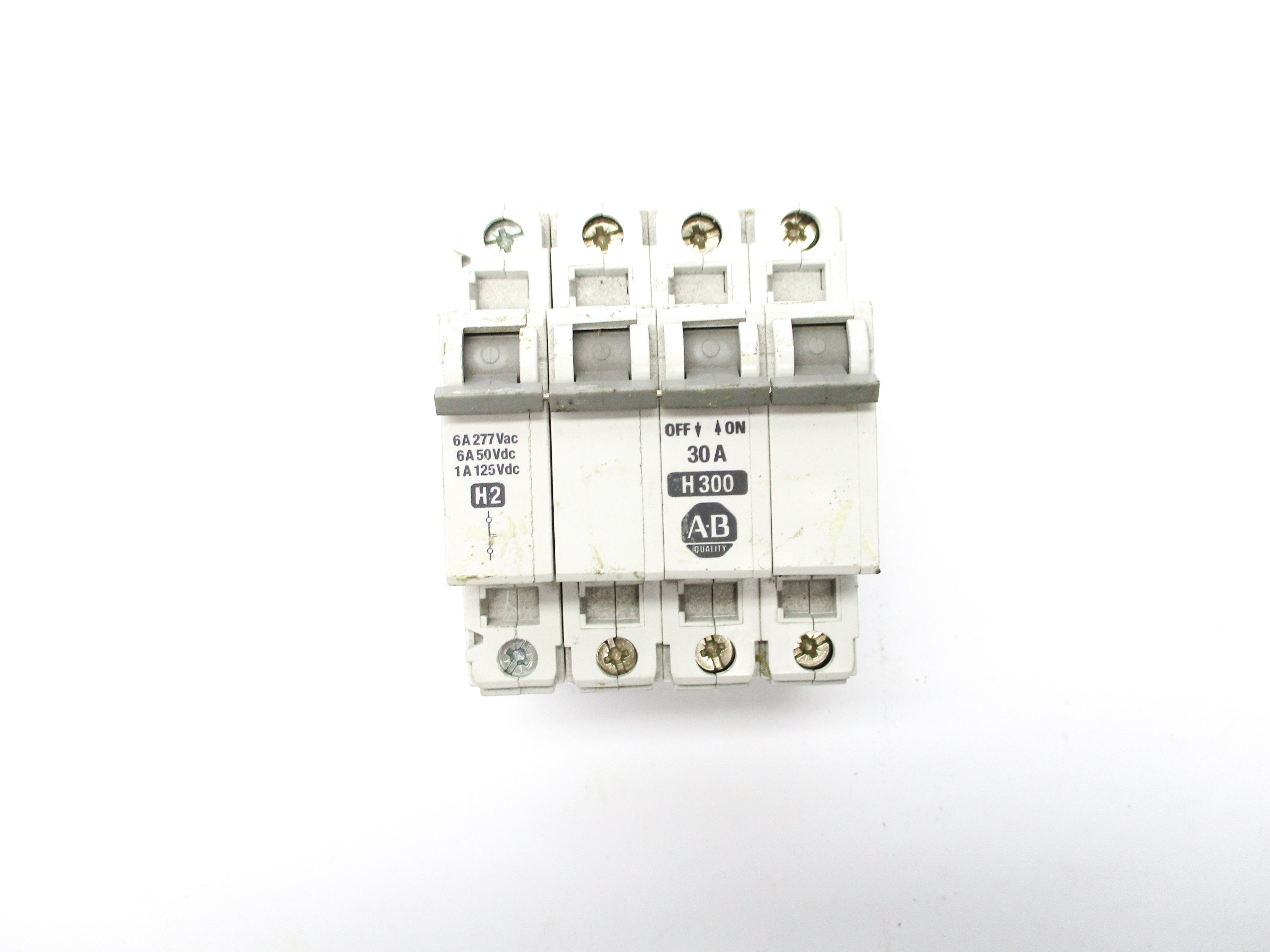 ALLEN BRADLEY 1492-CB3H300 SER. B 30A 480VAC UNMP