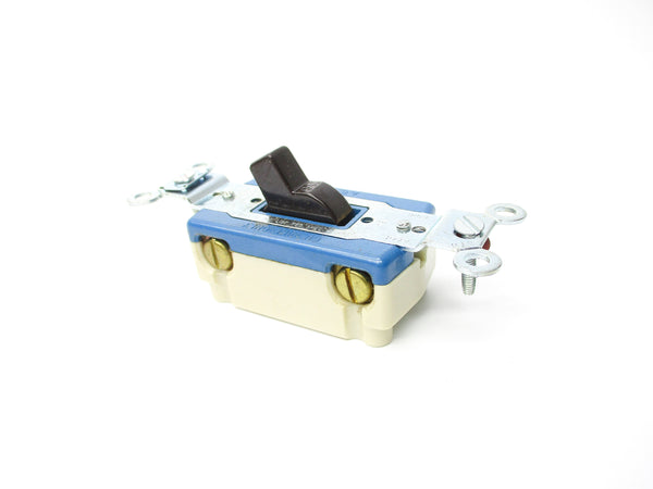HUBBELL 1202 277VAC 15A NSMP