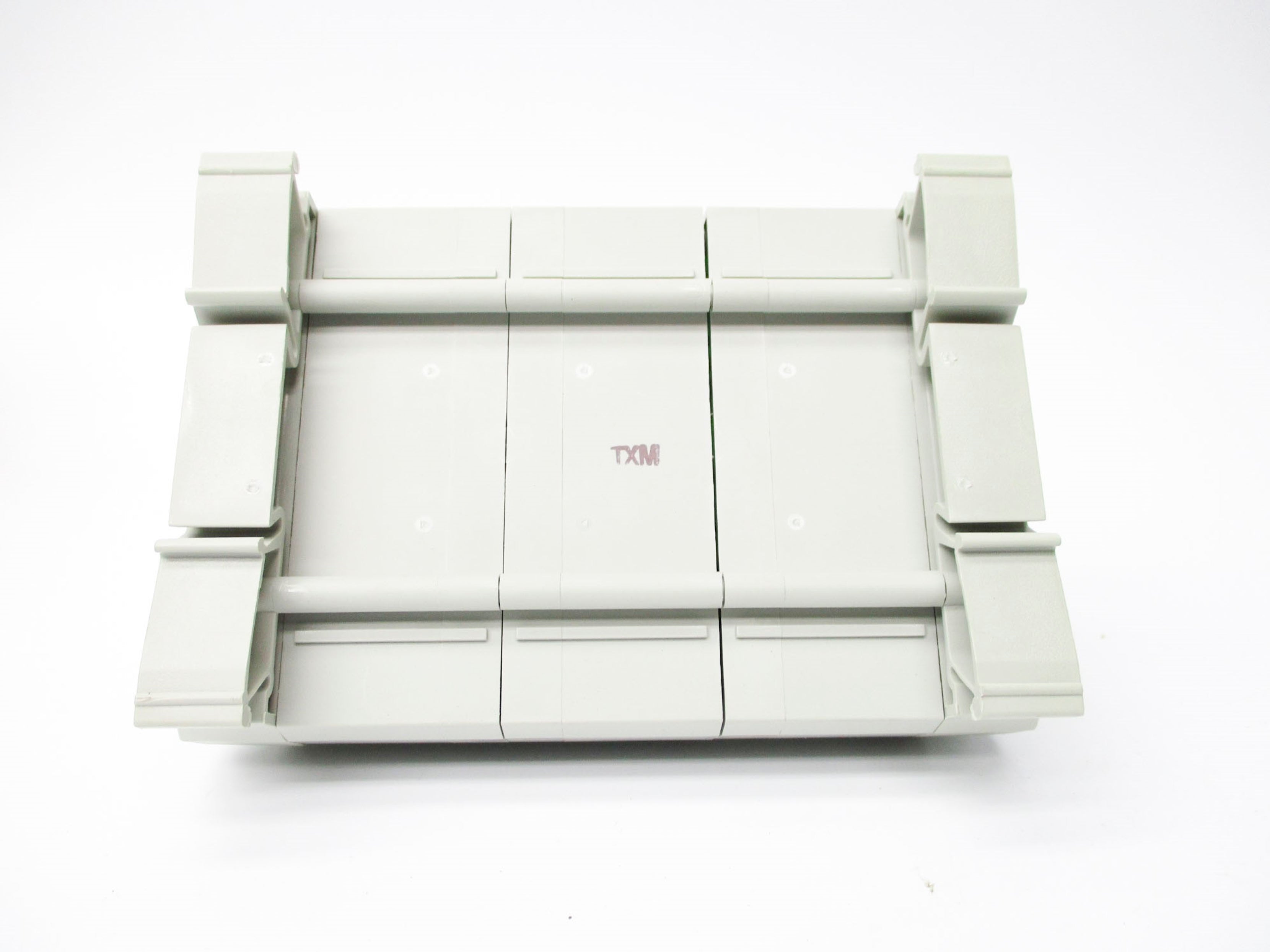 ALLEN BRADLEY 1492-IFM40F-FS24-2 SER. A 10-30VAC/DC (BR/WH) NSMP