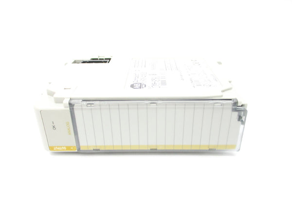 ALLEN BRADLEY 1769-OF2 SER. B F/W 3.1 24VDC 0.12A NSMP