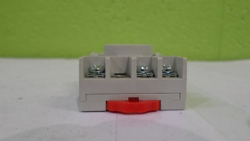 DAYTON 5X852N RELAY SOCKET  UNMP