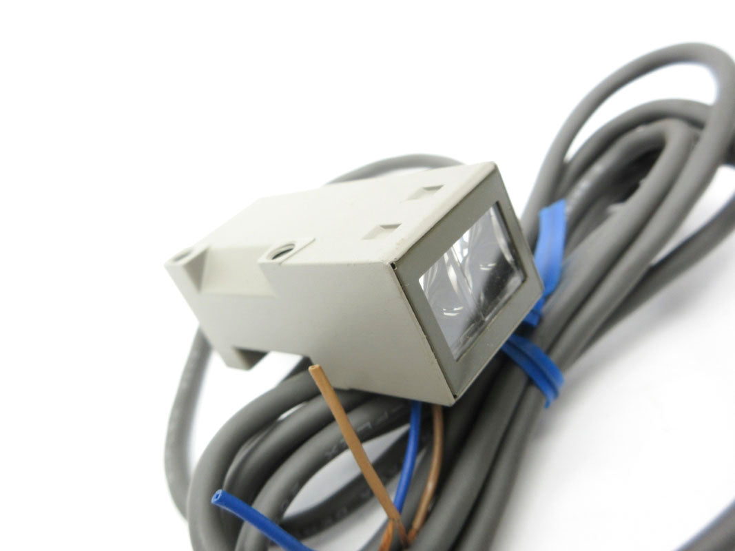 OMRON E3S-CT11-L 10-30VDC NSNP