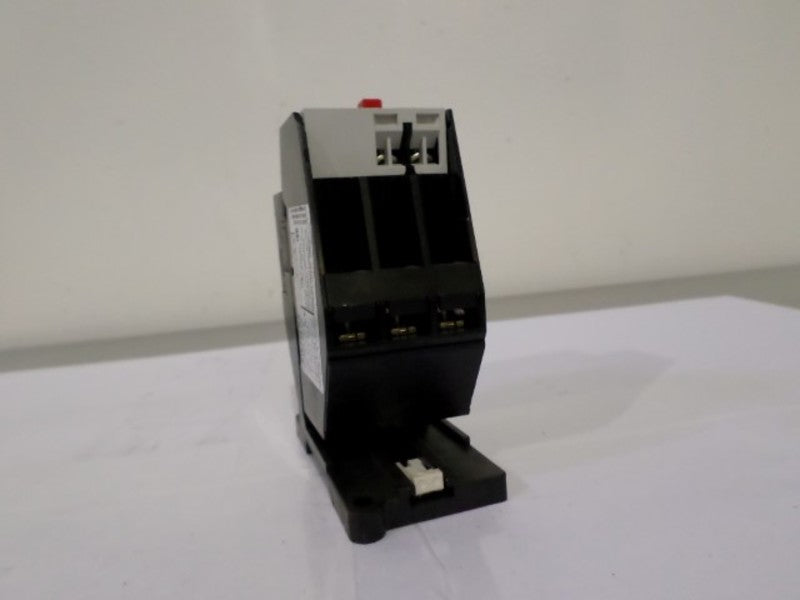 SIEMENS 3UA5000-1A OVERLOAD RELAY 1-1.6A w/ 3UX1418 TERMINAL BLOCK  UNMP