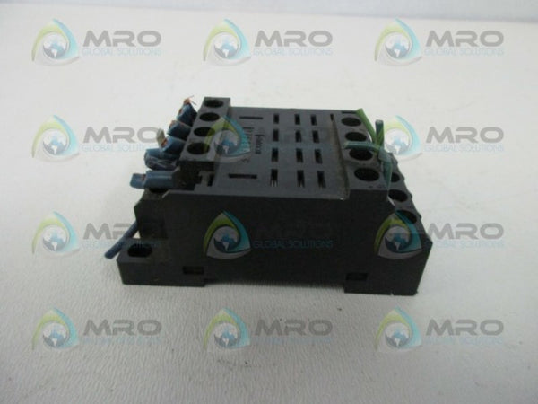 OMRON PTF14A-E RELAY SOCKET  UNMP
