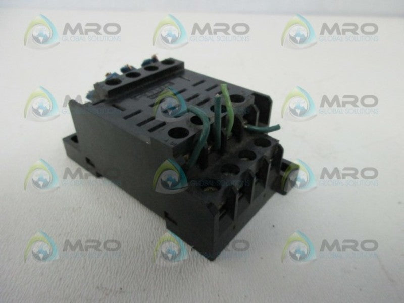 OMRON PTF14A-E RELAY SOCKET  UNMP