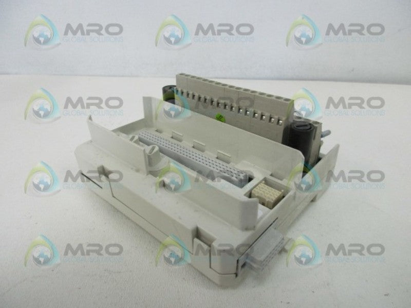 ABB 3BSC-930-123-R12 MODULE ACCESSORY  UNMP