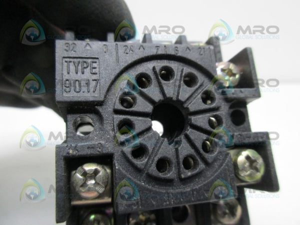 FINDER 90.17 RELAY SOCKET  UNMP