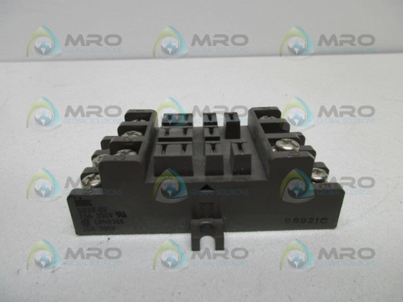 IDEC SR3B-02 RELAY SOCKET  UNMP