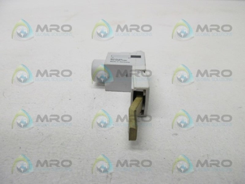 ALLEN BRADLEY 1492-AAT1 SER. A FUSE HOLDER  UNMP